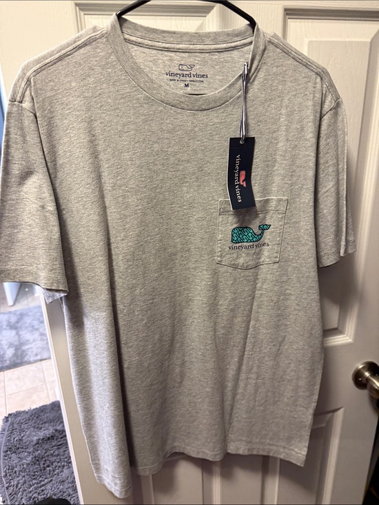 Vineyard Vines Other - Vineyard Vines Men’s Heather Gray Pocket Tee with Teal Whale